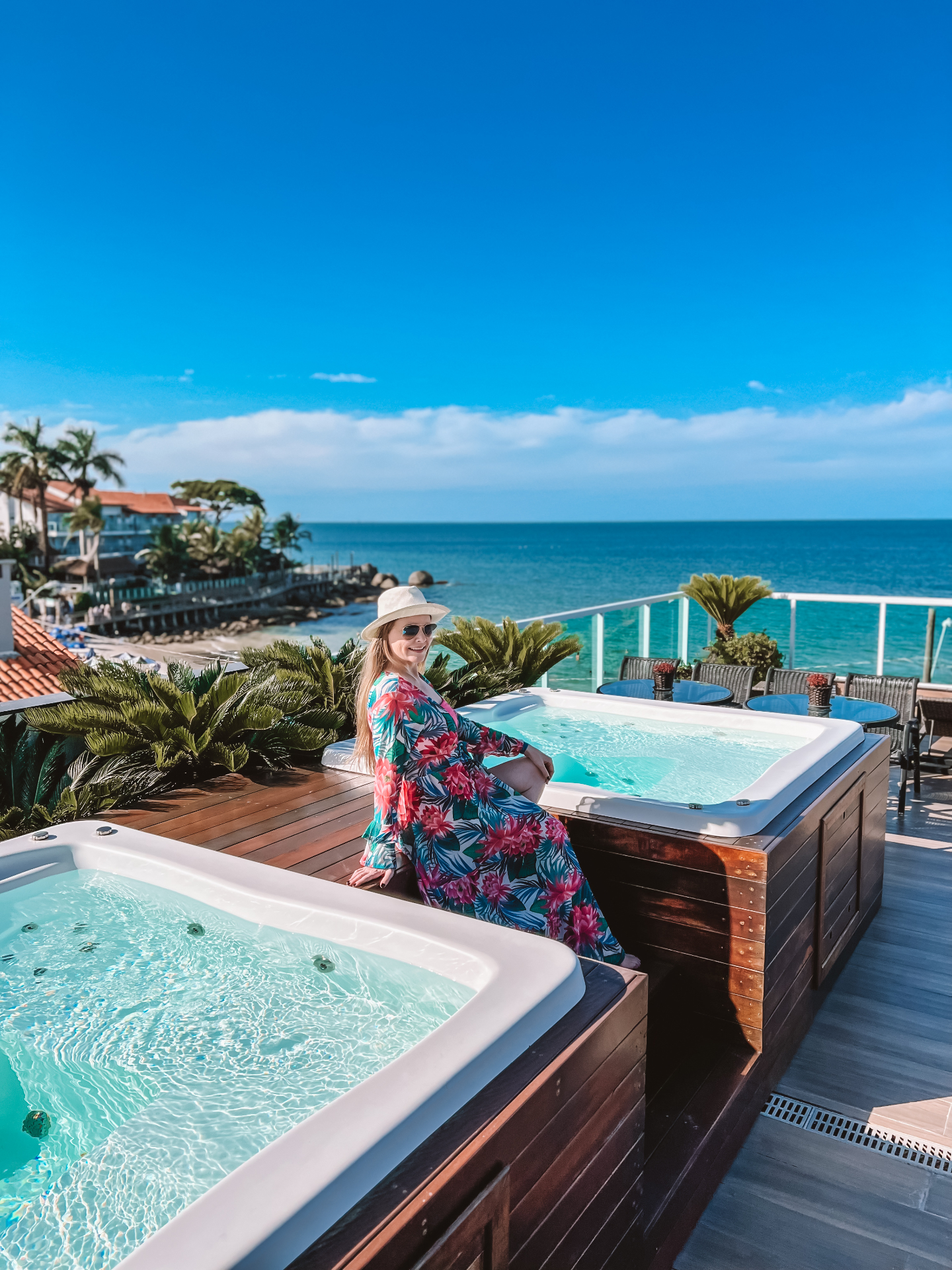 Jacuzzi com vista para o mar